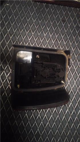 piloto-trasero-izdo-exterior-volkswagen-passat-berlina-3a209-1993-1.jpeg