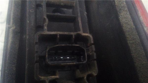 piloto-trasero-dcho-exterior-nissan-nv400-furgon-x622011-2-3-comfort-l1h1-33t-23-ltr-96-kw-dci-diesel-cat-3.jpeg