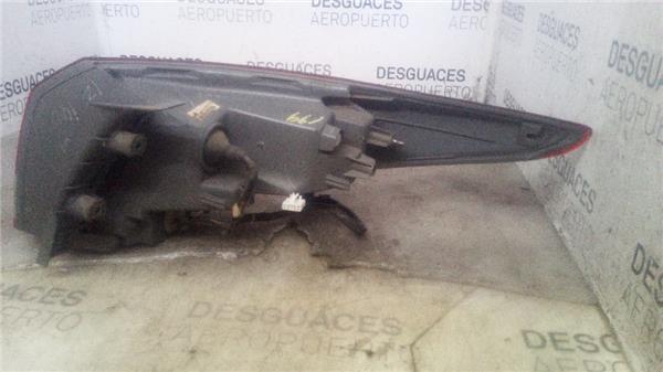 piloto-trasero-izdo-exterior-hyundai-i40-vf11-2011-1-7-style-17-ltr-100-kw-crdi-cat-1.jpeg