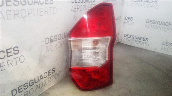 piloto-trasero-dcho-exterior-ford-tourneo-courier-c4a2014-1-5-ambiente-15-ltr-55-kw-tdci-cat.jpeg