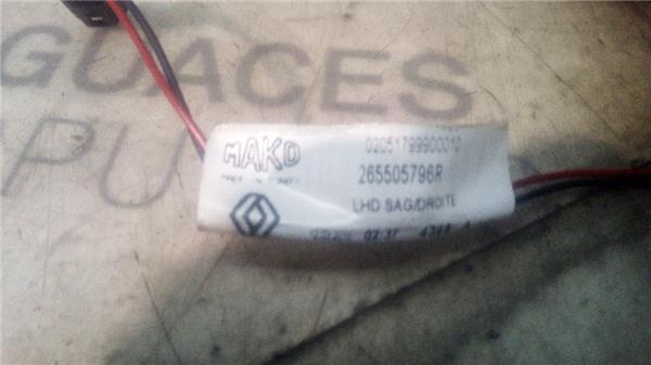 piloto-trasero-dcho-interior-renault-clio-iv-2012-1-5-business-15-ltr-66-kw-dci-diesel-fap-energy-3.jpeg