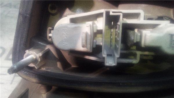 piloto-trasero-izdo-exterior-ford-mondeo-iv-2-0-tdci-2.jpeg