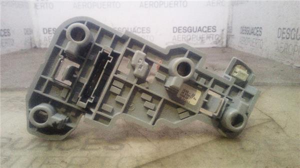 portalampara-piloto-tra-dcho-mercedes-benz-clase-c-bm-204-familiar-01-2011-2-1-c-200-t-cdi-blueefficiency-204-201-21-ltr-100-kw-cdi-cat-1.jpeg