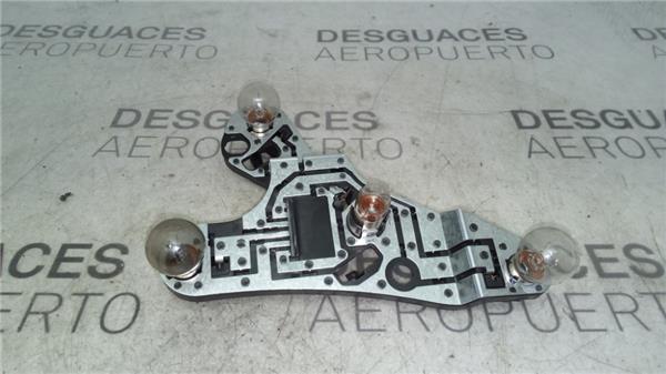 portalampara-piloto-tra-izdo-toyota-avensis-berlina-t252003-2-0-executive-berlina-5-ptas-20-ltr-108-kw-16v-cat.jpeg