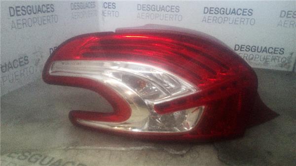 piloto-trasero-izdo-exterior-peugeot-208-01-2012-1-4-active-14-ltr-50-kw-hdi-fap.jpeg