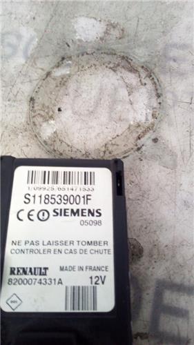 tarjetero-renault-megane-ii-berlina-3p-10-2002-2-0-extreme-20-ltr-99-kw-1.jpeg