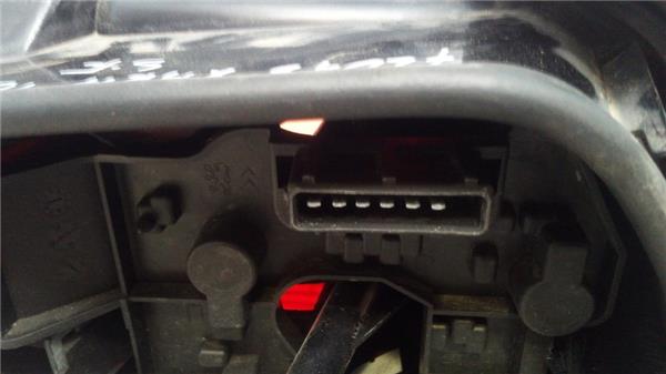 piloto-trasero-dcho-exterior-citroen-xsara-berlina-1997-1-6-16v-4.jpeg