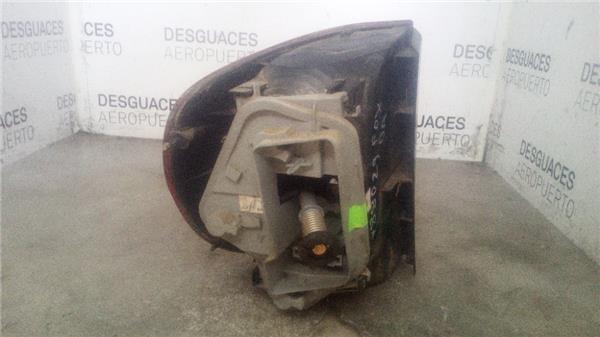piloto-trasero-dcho-exterior-volkswagen-fox-5z1-5z3-1-2-1.jpeg