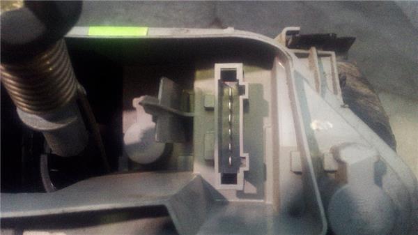 piloto-trasero-dcho-exterior-volkswagen-fox-5z1-5z3-1-2-2.jpeg