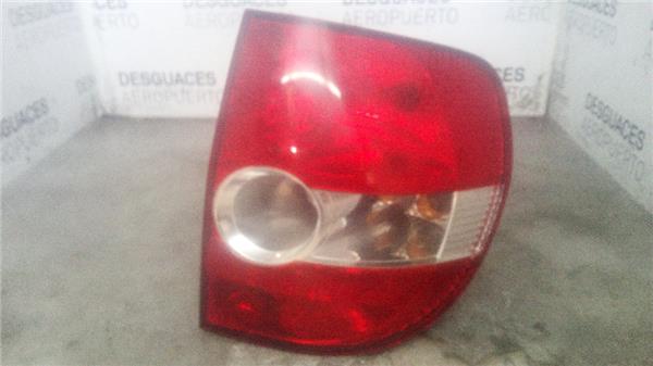 piloto-trasero-dcho-exterior-volkswagen-fox-5z1-5z3-1-2.jpeg