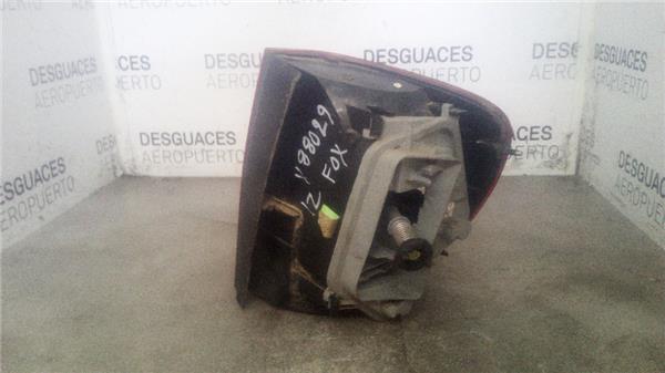 piloto-trasero-izdo-exterior-volkswagen-fox-5z1-5z3-1-2-1.jpeg