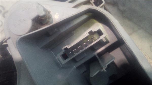 piloto-trasero-izdo-exterior-volkswagen-fox-5z1-5z3-1-2-2.jpeg