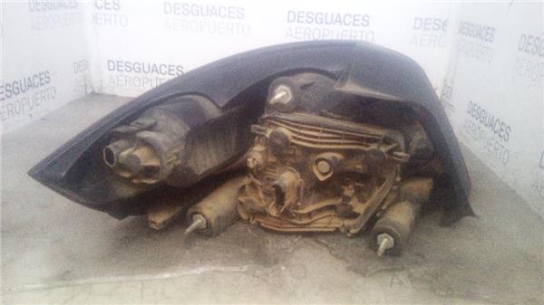 piloto-trasero-dcho-exterior-fiat-linea-1102007-1-6-dynamic-16-ltr-77-kw-jtdm-16v-cat-1.jpeg