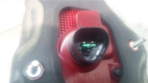 piloto-trasero-dcho-interior-kia-sportage-ql2016-1-6-business-2wd-16-ltr-97-kw-gdi-cat-2.jpeg