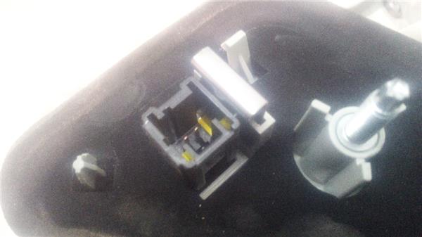 piloto-trasero-dcho-interior-peugeot-2008-01-2013-1-6-active-16-ltr-88-kw-16v-2.jpeg