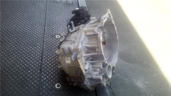 caja-cambios-automatica-volvo-xc40-2017-2-0-business-plus-awd-20-ltr-110-kw-diesel-cat-1969-cm3-3.jpeg