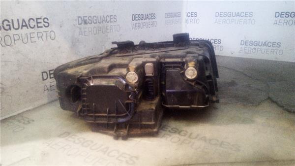 faro-del-izdo-audi-a4-avant-8e2001-2-5-tdi-3.jpeg