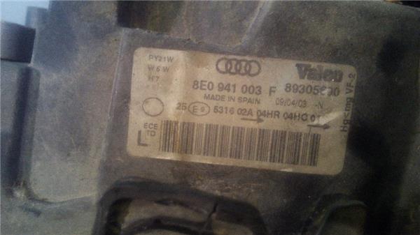 faro-del-izdo-audi-a4-avant-8e2001-2-5-tdi-4.jpeg