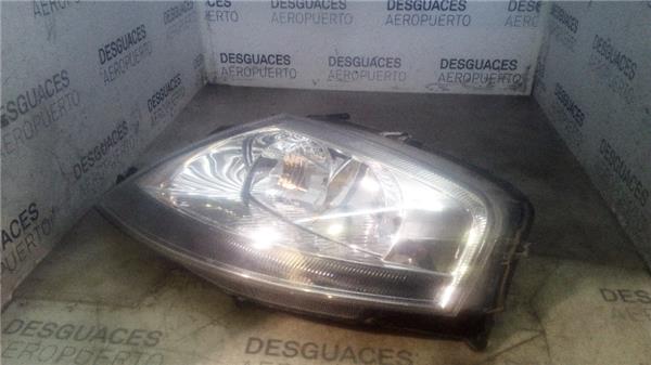 faro-del-izdo-citroen-c3-09-2009-1-4-hdi-70-4.jpeg