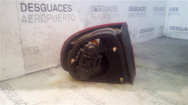 piloto-trasero-dcho-exterior-seat-toledo-1m203-1999-1-9-tdi-3.jpeg