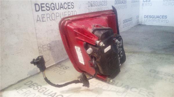 piloto-trasero-dcho-interior-audi-a8-4e2002-3-7-quattro-37-ltr-206-kw-v8-40v-cat-bfl-3.jpeg