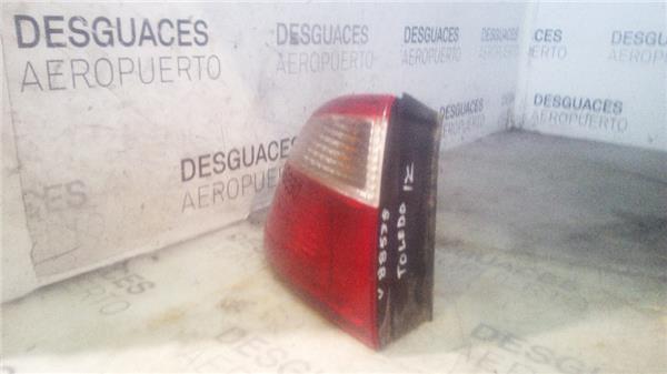 piloto-trasero-izdo-exterior-seat-toledo-1m203-1999-1-9-tdi-1.jpeg