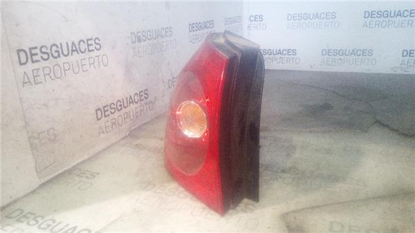 piloto-trasero-izdo-exterior-volkswagen-golf-v-1k12003-2-0-fsi-2.jpeg