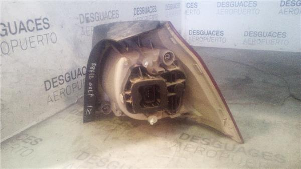 piloto-trasero-izdo-exterior-volkswagen-golf-v-1k12003-2-0-fsi-3.jpeg