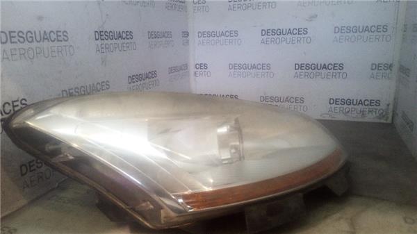 faro-del-dcho-citroen-c4-picasso-2007-1-8-i-16v-2.jpeg