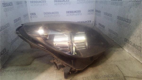 faro-del-dcho-opel-astra-h-caravan-2006-1-7-cdti-2.jpeg