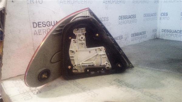 piloto-tra-dcho-mercedes-benz-clase-e-bm-211-berlina-01-2002-3-0-e-280-cdi-211-020-30-ltr-140-kw-cdi-cat-3.jpeg