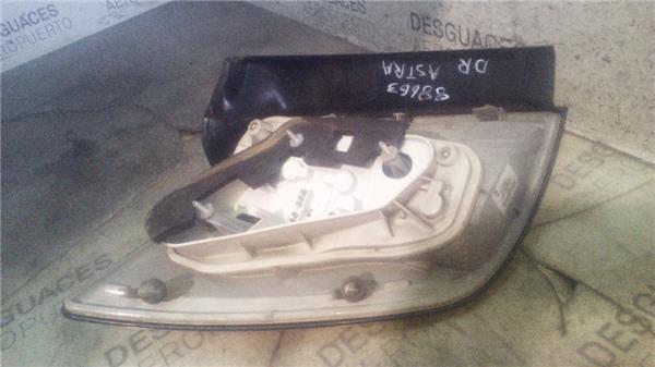 piloto-tra-dcho-opel-astra-h-caravan-2006-1-7-cdti-4.jpeg