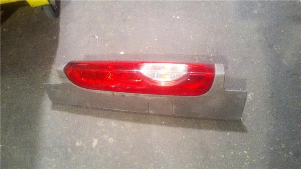 piloto-tra-izdo-renault-trafic-ii-furgon-fl-2-0-dci-115-fl0h-1.jpeg