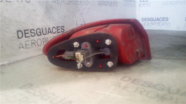 piloto-trasero-dcho-exterior-alfa-romeo-147-1902000-1-9-jtd-distinctive-19-ltr-85-kw-jtd-cat-3.jpeg