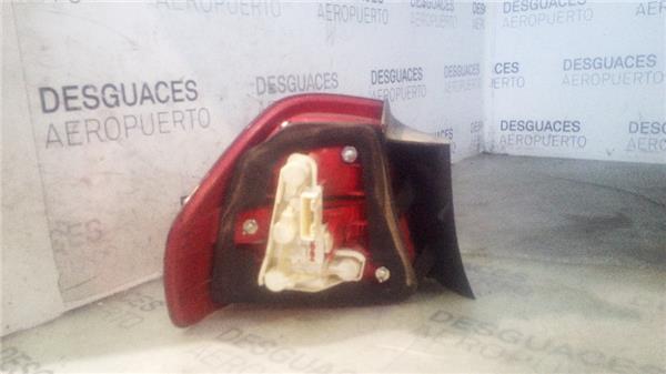 piloto-trasero-dcho-exterior-bmw-serie-3-berlina-e902004-2-0-320d-20-ltr-120-kw-16v-diesel-3.jpeg