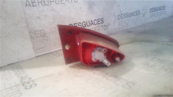 piloto-trasero-dcho-interior-alfa-romeo-147-1902000-1-9-jtd-distinctive-19-ltr-85-kw-jtd-cat.jpeg