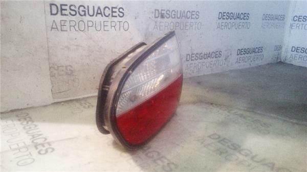 piloto-trasero-dcho-interior-hyundai-h-1-furgon-2-5-td-2.jpeg