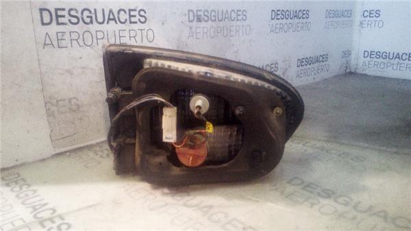 piloto-trasero-dcho-interior-hyundai-h-1-furgon-2-5-td-3.jpeg