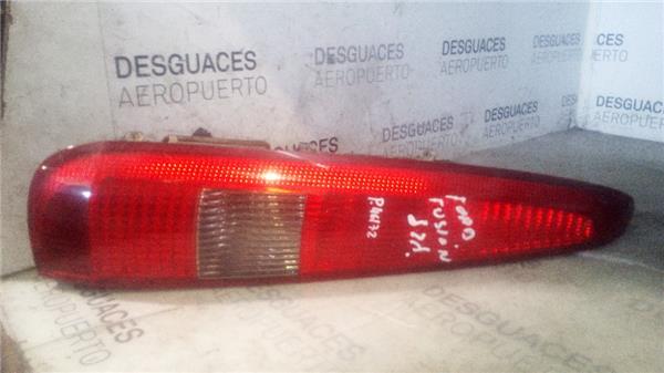 piloto-trasero-izdo-exterior-ford-fusion-cbk2002.jpeg