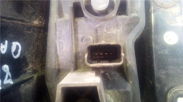 piloto-trasero-izdo-exterior-nissan-qashqai-1-5-dci-tekna-4x2-5.jpeg