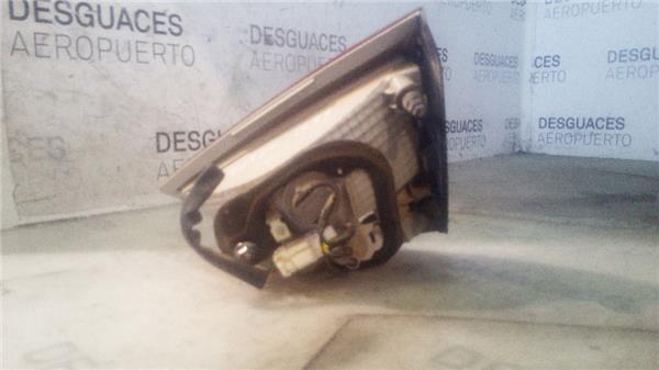 piloto-trasero-izdo-interior-hyundai-ix35-el-lm2010-2-0-classic-2wd-20-ltr-120-kw-cat-2.jpeg