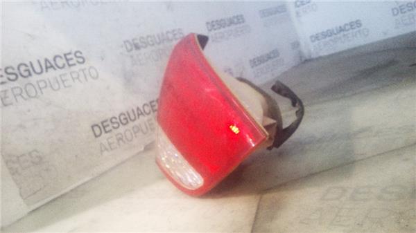 piloto-trasero-izdo-interior-hyundai-ix35-el-lm2010-2-0-classic-2wd-20-ltr-120-kw-cat-3.jpeg