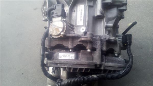 caja-cambios-automatica-renault-clio-iv-2012-1-5-limited-15-ltr-66-kw-dci-diesel-fap-energy-7.jpeg