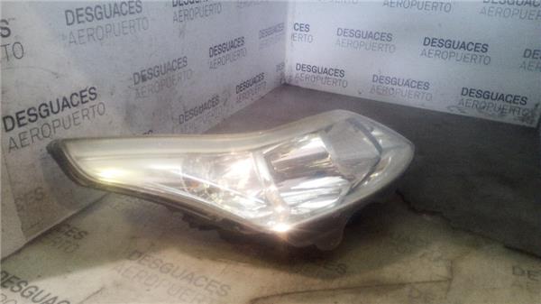 faro-del-dcho-citroen-c4-berlina-06-2004-1-6-hdi-1.jpeg