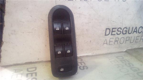 mando-elevalunas-del-izdo-renault-megane-ii-ranchera-familiar-km0-1_-1-9-dci-2.jpeg