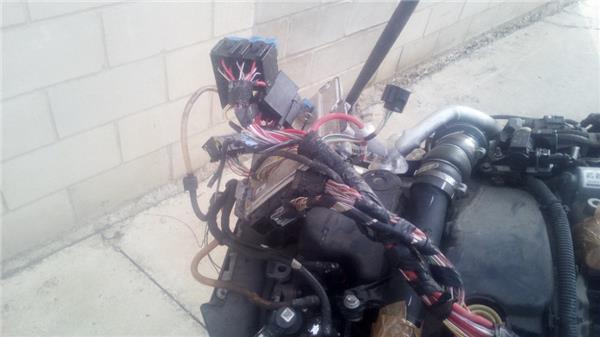motor-completo-renault-clio-iv-2012-1-5-limited-15-ltr-66-kw-dci-diesel-fap-energy-9.jpeg