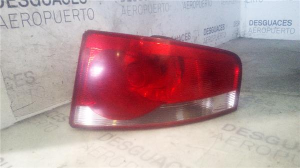 piloto-trasero-dcho-exterior-seat-altea-xl-5p510-2006-1-6-emocion-16-ltr-66-kw-tdi-4.jpeg