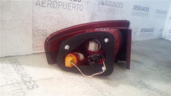 piloto-trasero-dcho-exterior-seat-altea-xl-5p510-2006-1-6-emocion-16-ltr-66-kw-tdi-7.jpeg