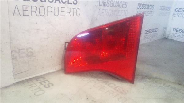 piloto-trasero-dcho-interior-audi-a4-avant-8e2004-2-0-tdi-16v.jpeg