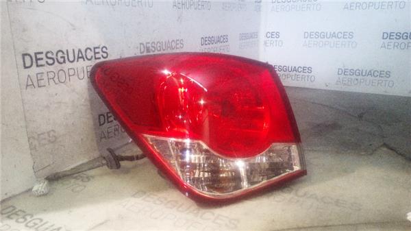 piloto-trasero-izdo-exterior-chevrolet-cruze-2009-2-0-cdi.jpeg